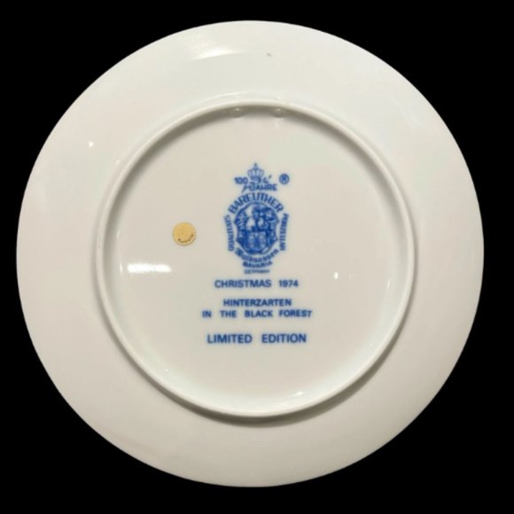 Vintage 1974 Bareuther German Christmas Plate "Hinterzarten in the Black Forest' - Picture 2 of 2